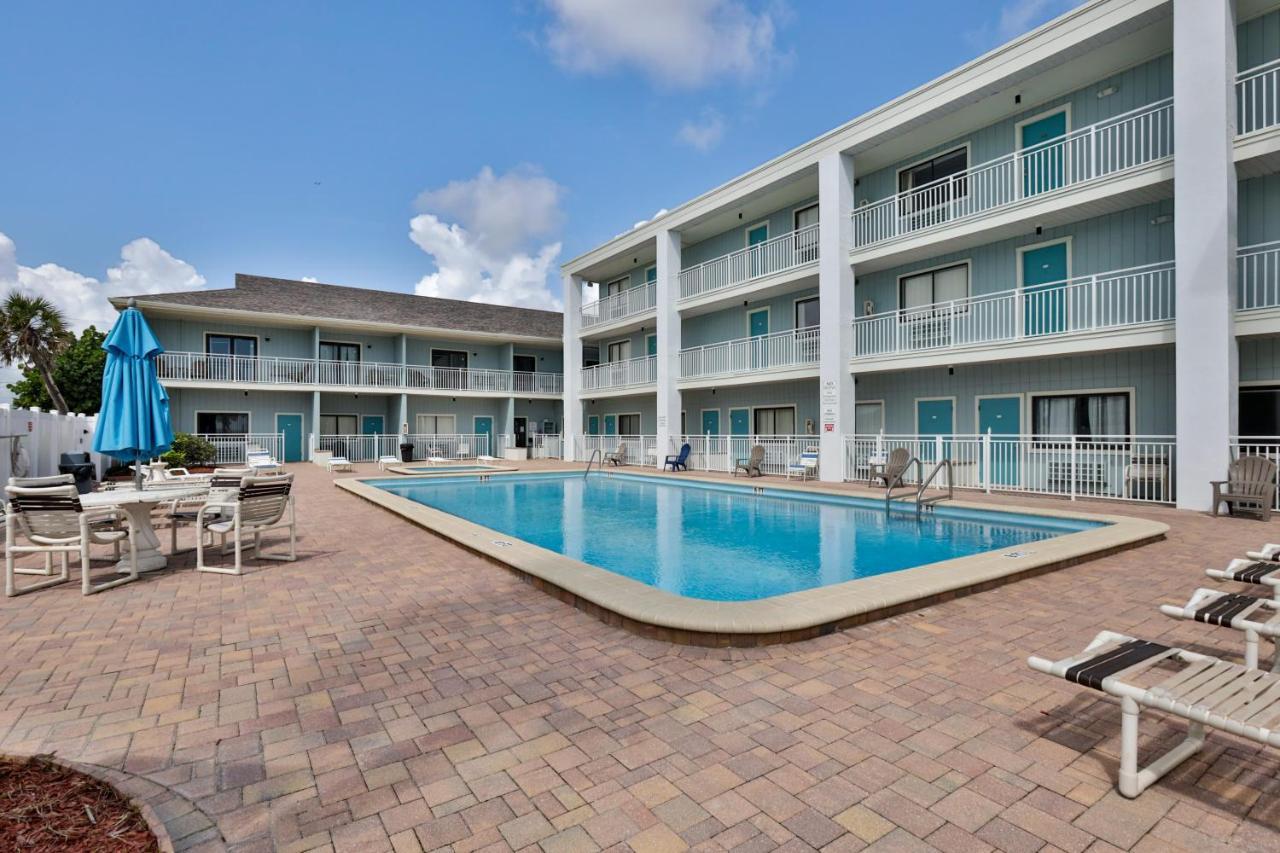 Coastal Waters Studio 111 - Pool Side Studio Hotel New Smyrna Beach Bagian luar foto