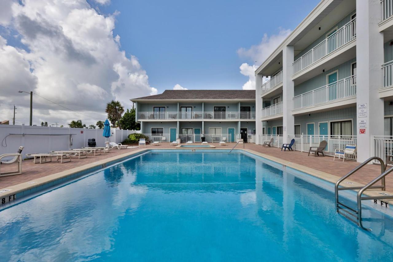 Coastal Waters Studio 111 - Pool Side Studio Hotel New Smyrna Beach Bagian luar foto